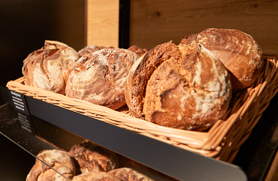 Selbst gemachtes Brot im Ambassador Restaurant im Glattpark in Opfikon..